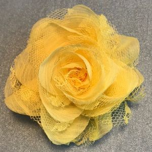 Yellow Net Flower Clip